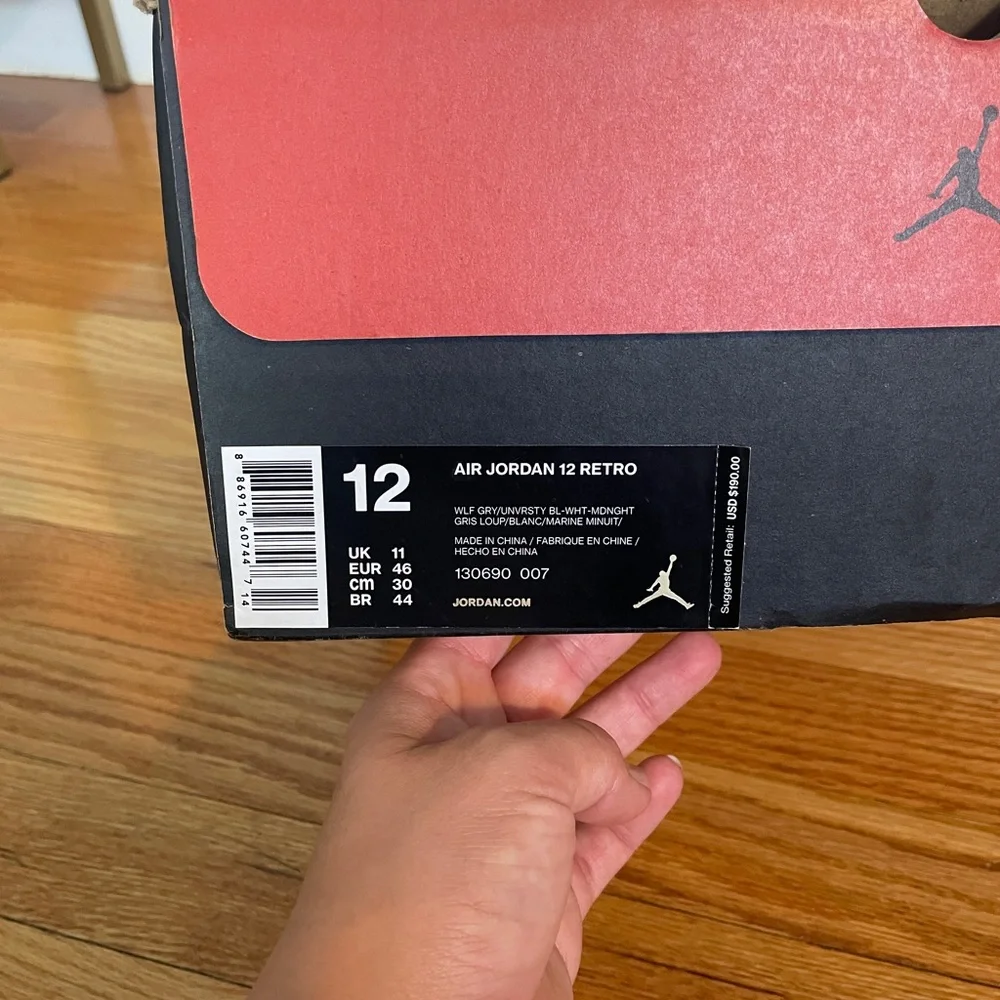 Air Jordan 12 Retro. - Picture 8 of 8
